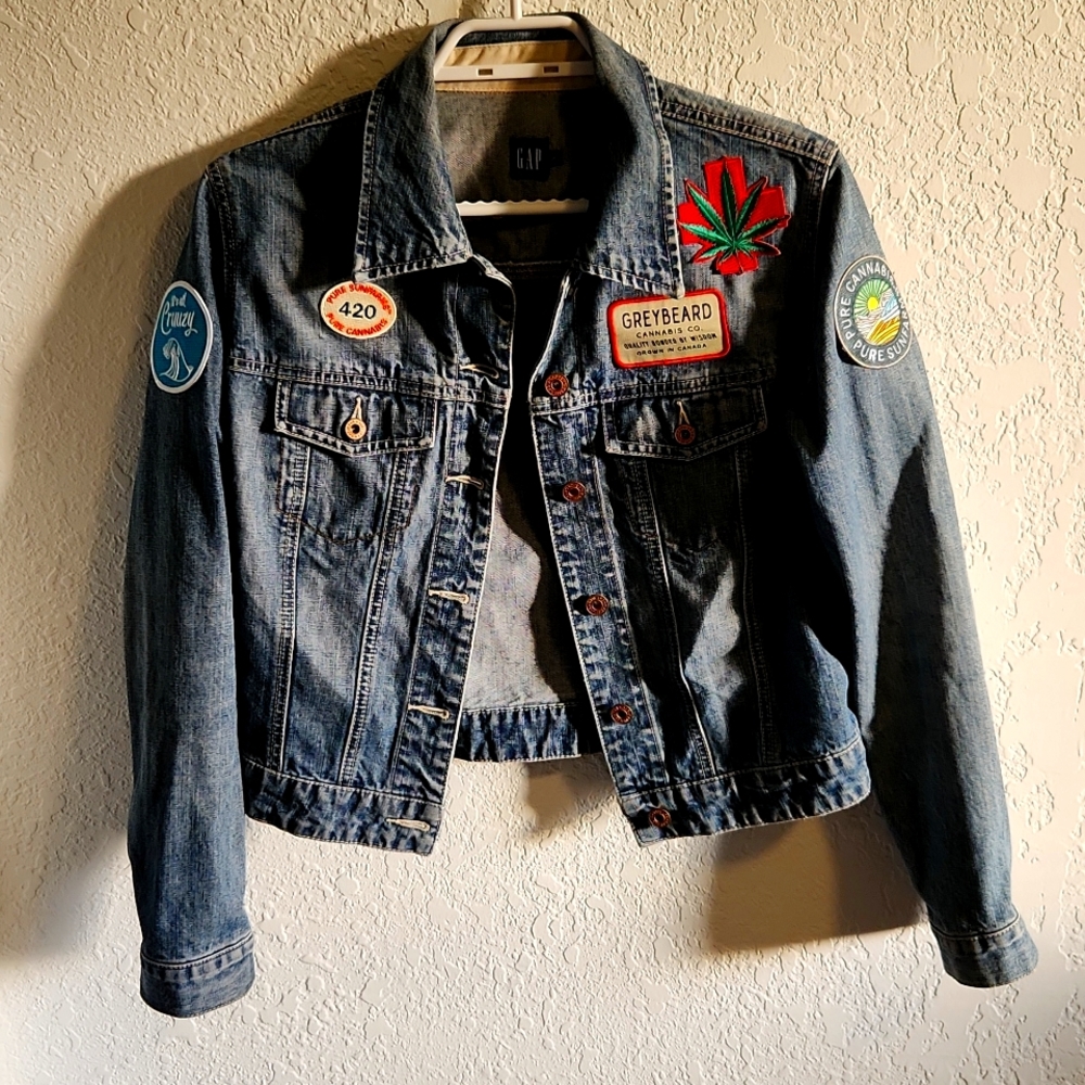 S Gap Jean Jacket with patches